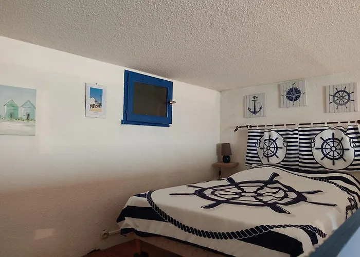 **gruissan - T2 Mezzanine - Cote Village - 6 Pers - Parking Prive - Proche Plages** - Fr-1-796-63